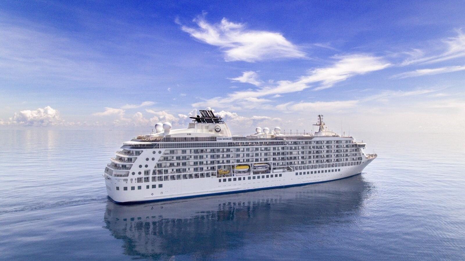 Discover the World of Ultimate Luxury at Sea